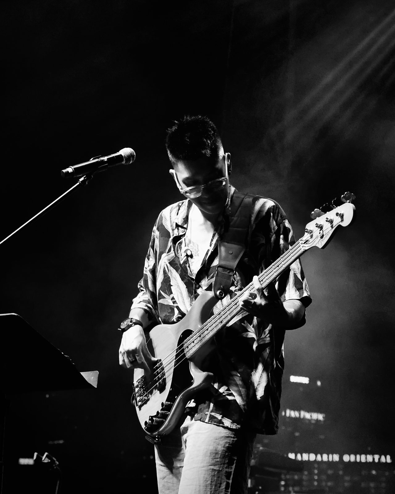 Oli of The Jukuleles playing bass guitar